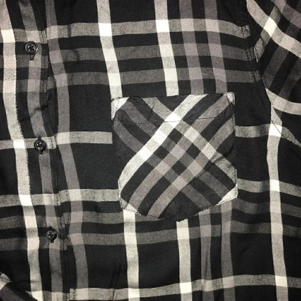 Woolrich Buttonfront Shirt: 100% Raylon - Picture 3 of 5